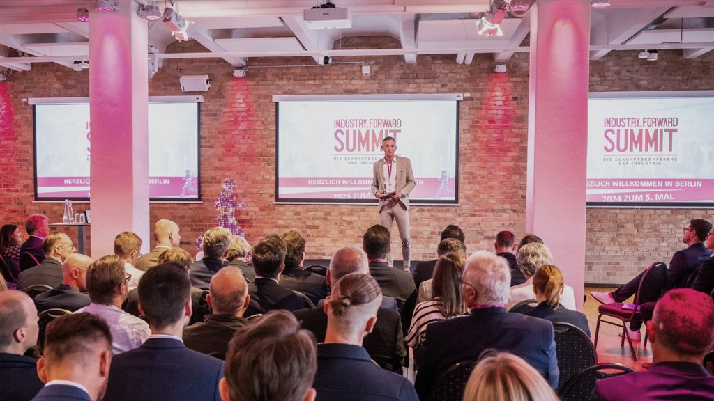 6. INDUSTRY.forward SUMMIT 2025